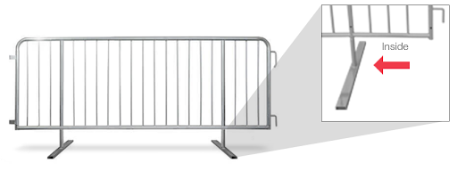 Barricade with feet on the inner area